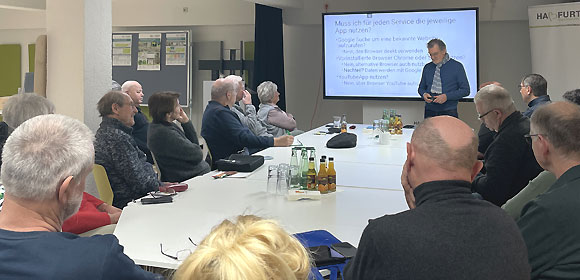 Umgang mit mobilen Apps -Thema im Digital-Café