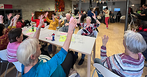 Musikkaffee im April 2026: Mitsingen, schunkeln oder tanzen – und dazu jede Menge Lachen und Gemeinschaft im Musikkaffee des Mehrgenerationenhauses. (Foto: René Ruprecht)
