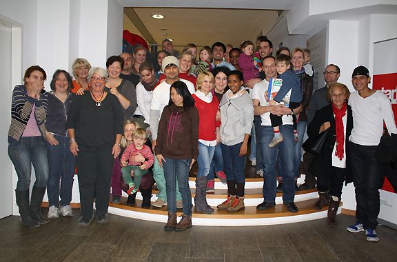 Viele Familien unterschiedlicher Kulturen feierten am Donnerstag, den 5. 12. ein traditionelles Thanksgiving im Haßfurter ELTERNCAFÉ Viele Familien unterschiedlicher Kulturen feierten am Donnerstag, den 5. 12. ein traditionelles Thanksgiving im Haßfurter ELTERNCAFÉ