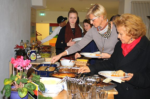 Das typisch amerikanische Buffet ließ keine Wünsche offen Das typisch amerikanische Buffet ließ keine Wünsche offen