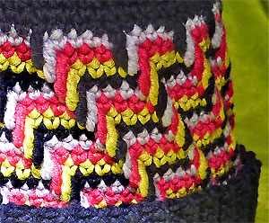 Vario-Häkelmütze im »Apache Tears« Muster (vierfarbig)