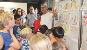 FerienKUNSTwoche 2016: Andreas Neunhoeffer bei der Vernissage in der Mainmühle