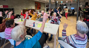Volles Haus beim Musikkaffee des Mehrgenerationenhauses Haßfurt (Foto: Christina Raithel/MGH)
